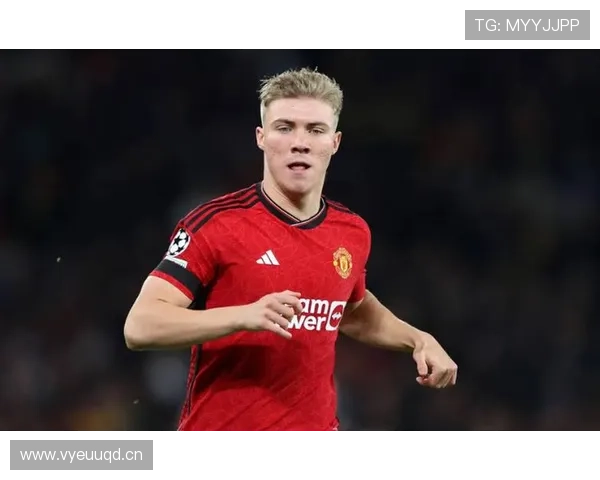 曼联阵容老化问题逐步显现，对赛季争冠形势产生影响