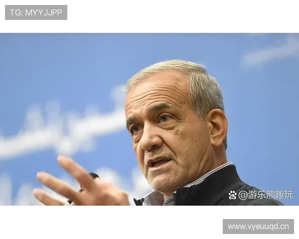 孔帕尼退役后住城堡，每天遛狗顺便管个亿