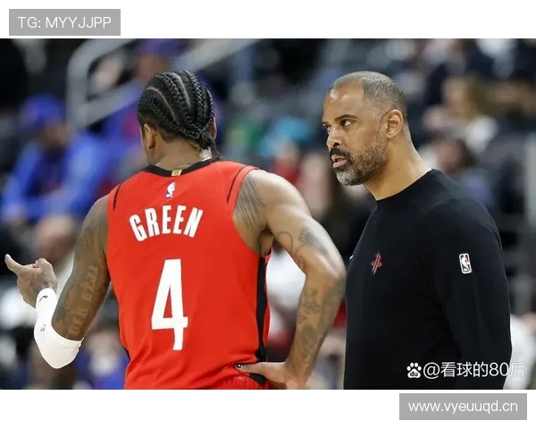 尤因通过中距离单打拉开内线空间提升球队攻防转换效率